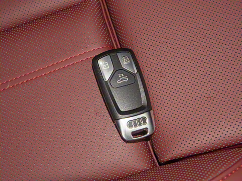 2025�� 200���������� 40 TFSI ���������� B&O ��ҹ��