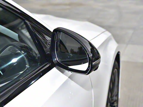 2025�� E 300 �������˶���