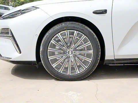 2025�� 130km EM-i �콢��