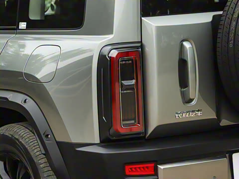 2025�� 2.0T 4WD Ultra