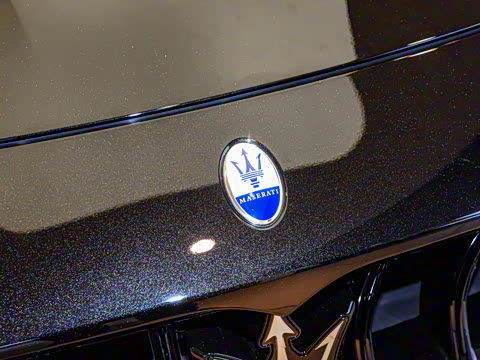 2023�� 3.0T Trofeo