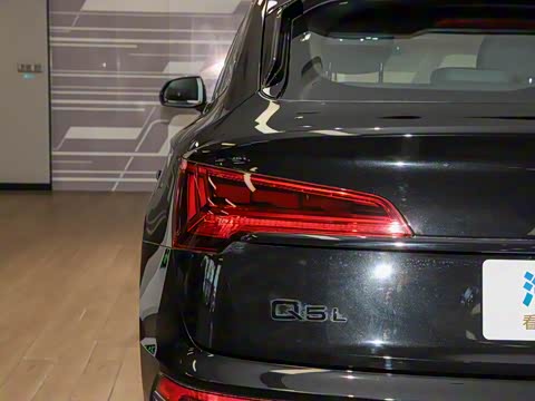 2025�� quattro 45�����ذ� 45 TFSI ������