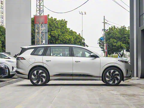 2025�� 636Ultra���Ȱ� 6��