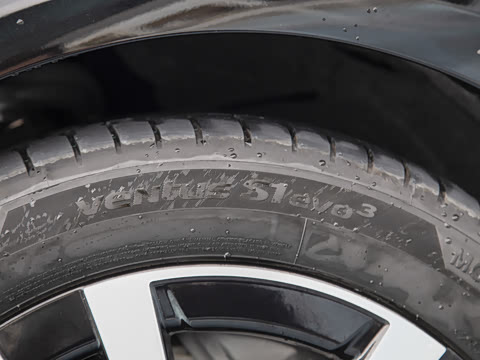 2025�� S 400 L ������