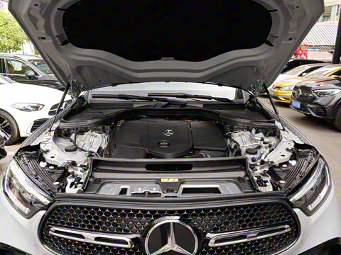 2025�� GLC 300 4MATIC ����SUV