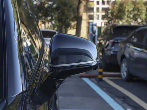 2025�� 700 Ultra�������������״��