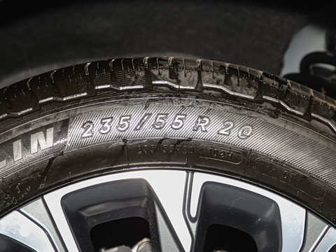 2025�� 2.0T �����