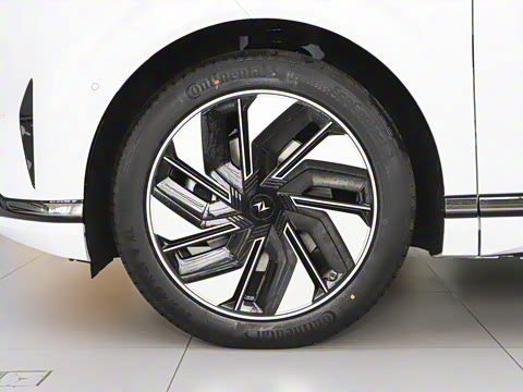 2025�� 210Ultra���Ȱ� 6��