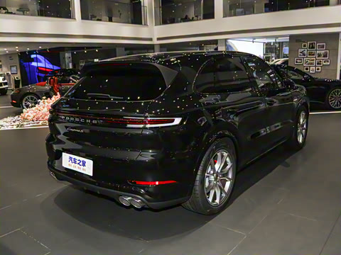2025�� Cayenne S E-Hybrid 3.0T