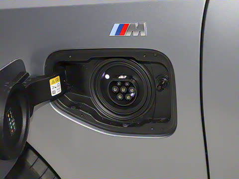 2025�� eDrive 40L M�˶���װ