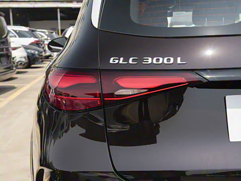 2025�� �Ŀ� GLC 300 L 4MATIC ������ 5��