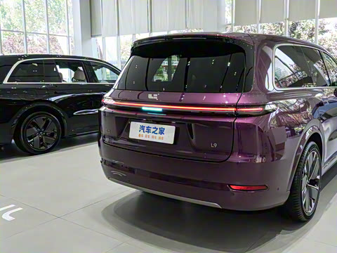 2025�� Ultra ���ܻ��°�