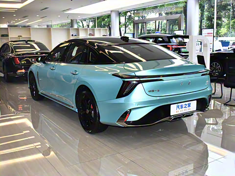 2025�� 2.0T ���а�