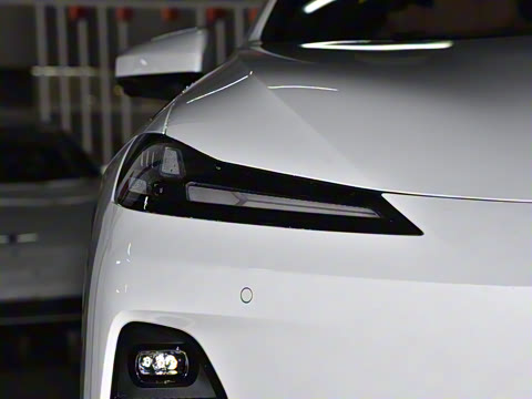 2025�� 300UltraǬ���Ǽ�ADS SE���̰�