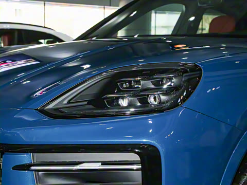 2025�� Cayenne Coup�� 3.0T