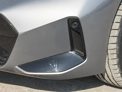 2025�� 330i M�˶���ҹ��װ