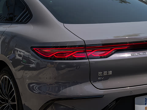 2025�� EV �Ǽݰ� 701KM�����״��콢��