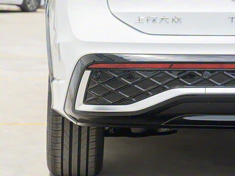 2025�� PRO 380TSI ���� R-Line �����