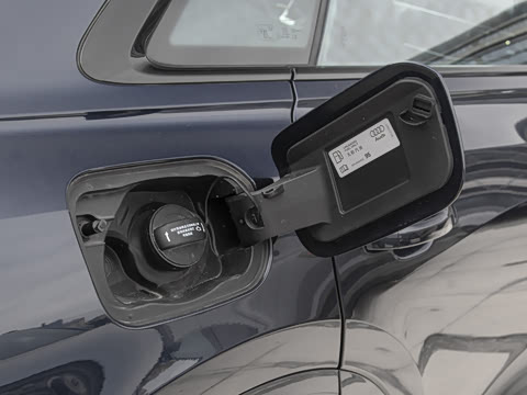 2024�� 55 TFSI ����������