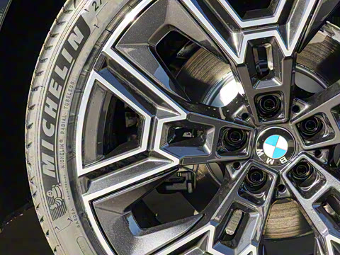 2025�� 530Li ������ M�˶���װ