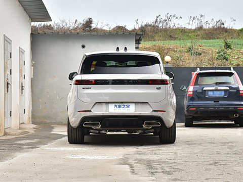 2025�� 400PS Dynamic HSE