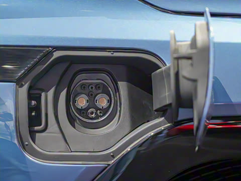 2025�� ����������Max