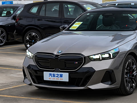 2024�� xDrive M60