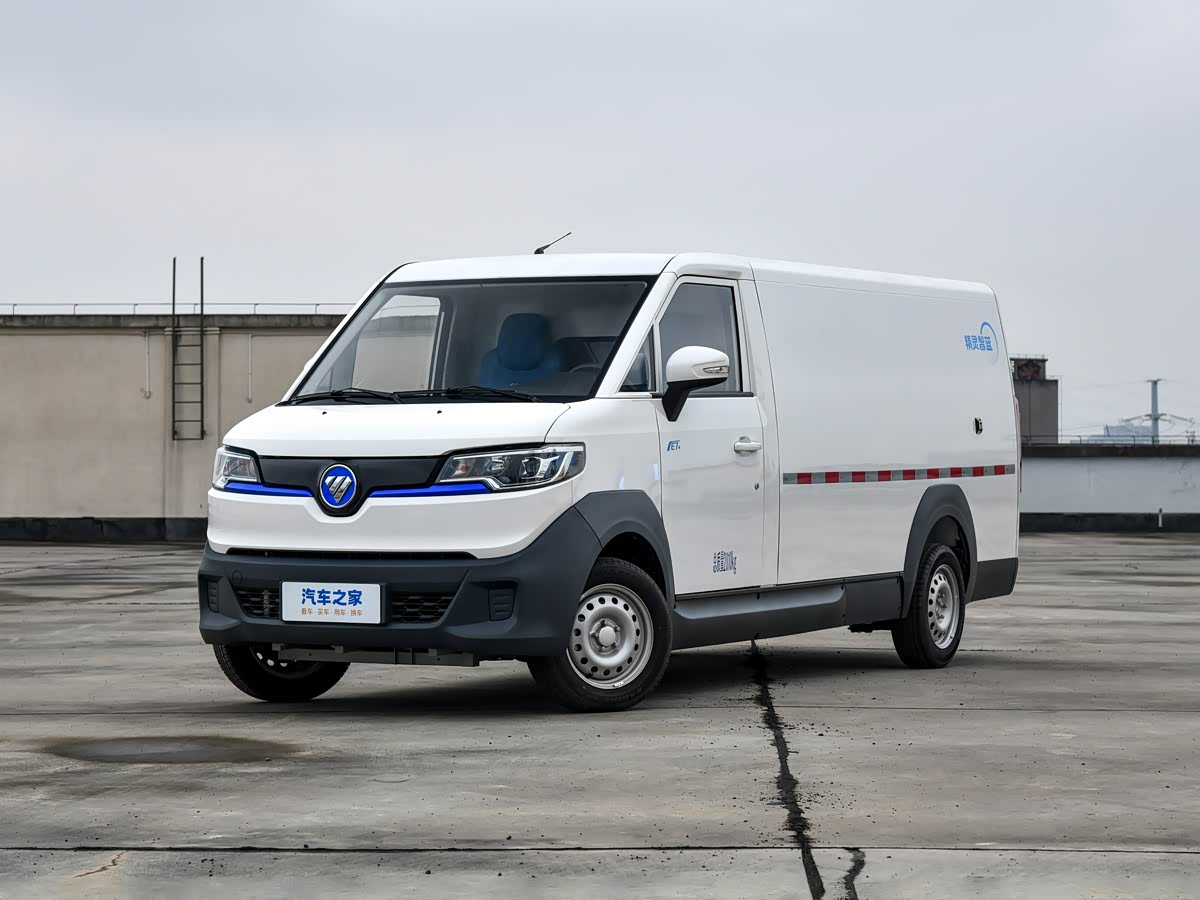 Foton E7