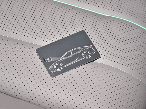 2025�� 230UltraǬ���Ǽ�ADS SE���̰�