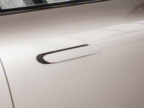 2025�� 735MAX 160kW