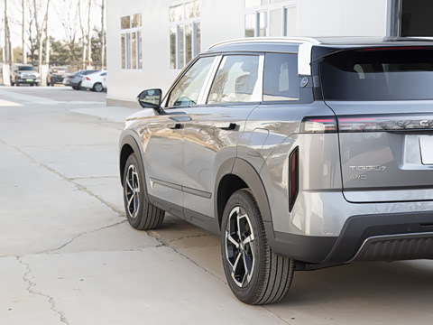 2025�� ���ܰ� 1.6T ��+������