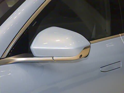 2025�� 75kWh Touring