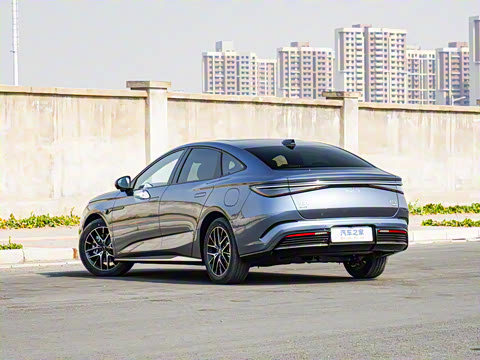 2025�� �Ǽݰ� DM-i 1.5L 125km ������