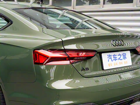 2025�� Sportback ��ذ� 40 TFSI quattro ����������