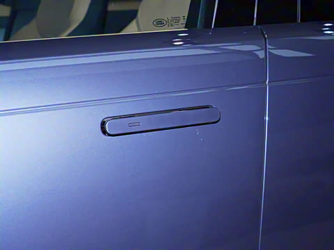 2025�� 400PS Dynamic SE