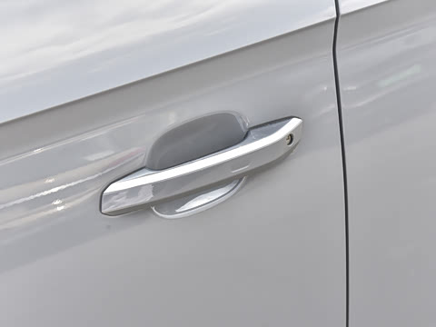 2025�� 45�����ذ� 40 TFSI ʱ�ж�����