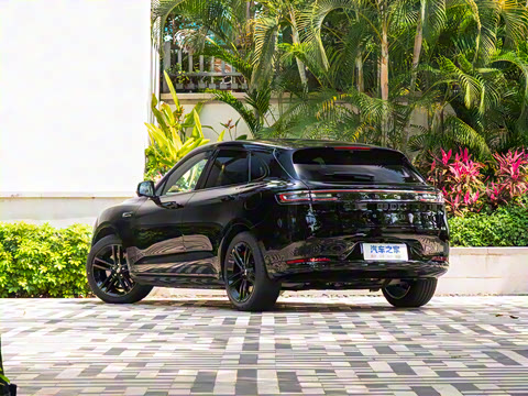 2025�� ����   Ultra ������