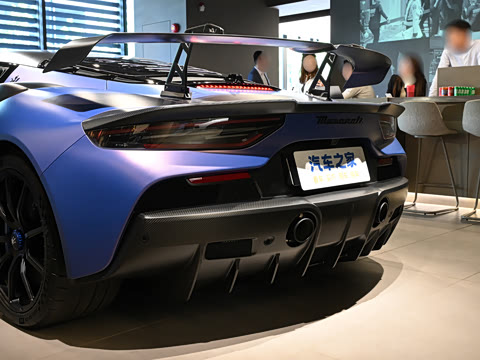 2024�� GT2 Stradale