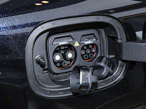 2025�� 215�콢PLUS