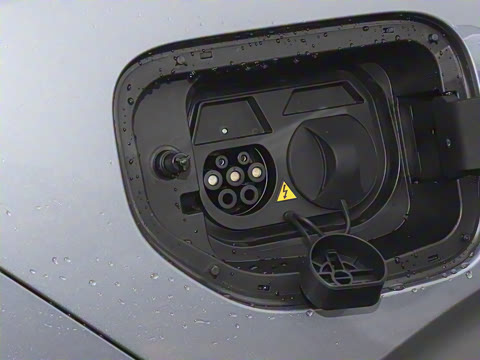 2025�� 210Ultra���Ȱ� 6��