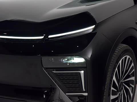 2025�� ���� 760 Max��������������ʻ