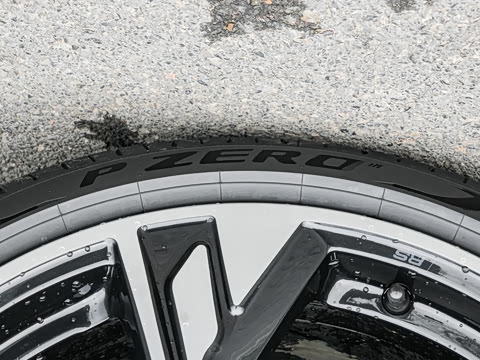 2025�� 200���������� 40 TFSI ���������� B&O ��ҹ��