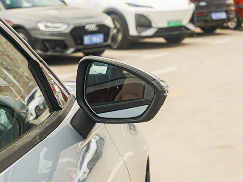 2025�� EM-i 60km ������