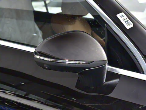 2025�� GLC 260 L 4MATIC ������