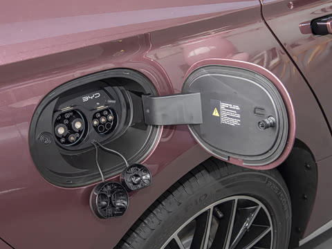 2025�� �Ǽݰ� DM-i 1.5L 125km ������