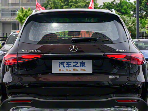 2024�� GLC 260 L 4MATIC ������ 5��