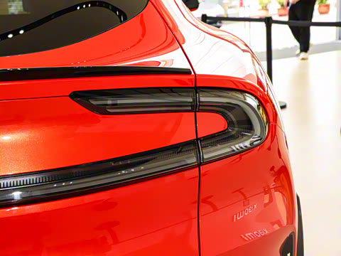 2025�� ������������������Max��