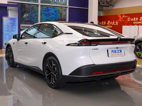 2025�� 300Ultra  �����Ǽ�AD PRO���̰�