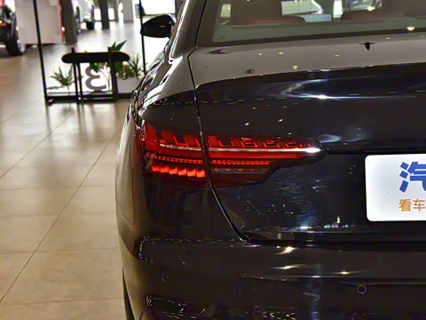 2024�� 40 TFSI ����������(��ҹ��)