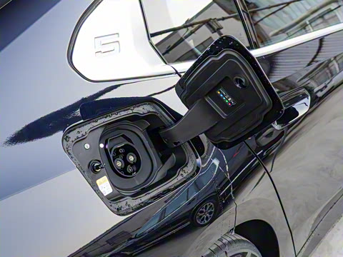 2025�� eDrive 40L M�˶���װ